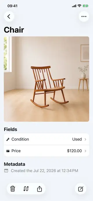 Item detail screen with structured fields in Retinelle